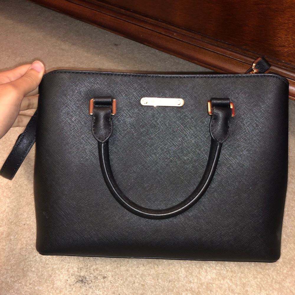 Black Michael Kors Crossbody Bag